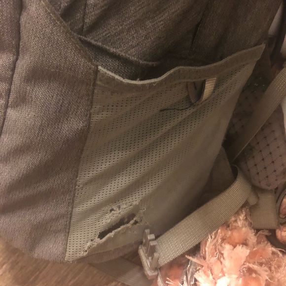 Gently used north face borealis bookbag - Picture 3 of 5